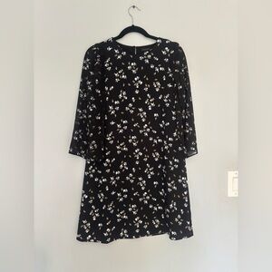 Ann Taylor Black and White Midi Dress  size 0